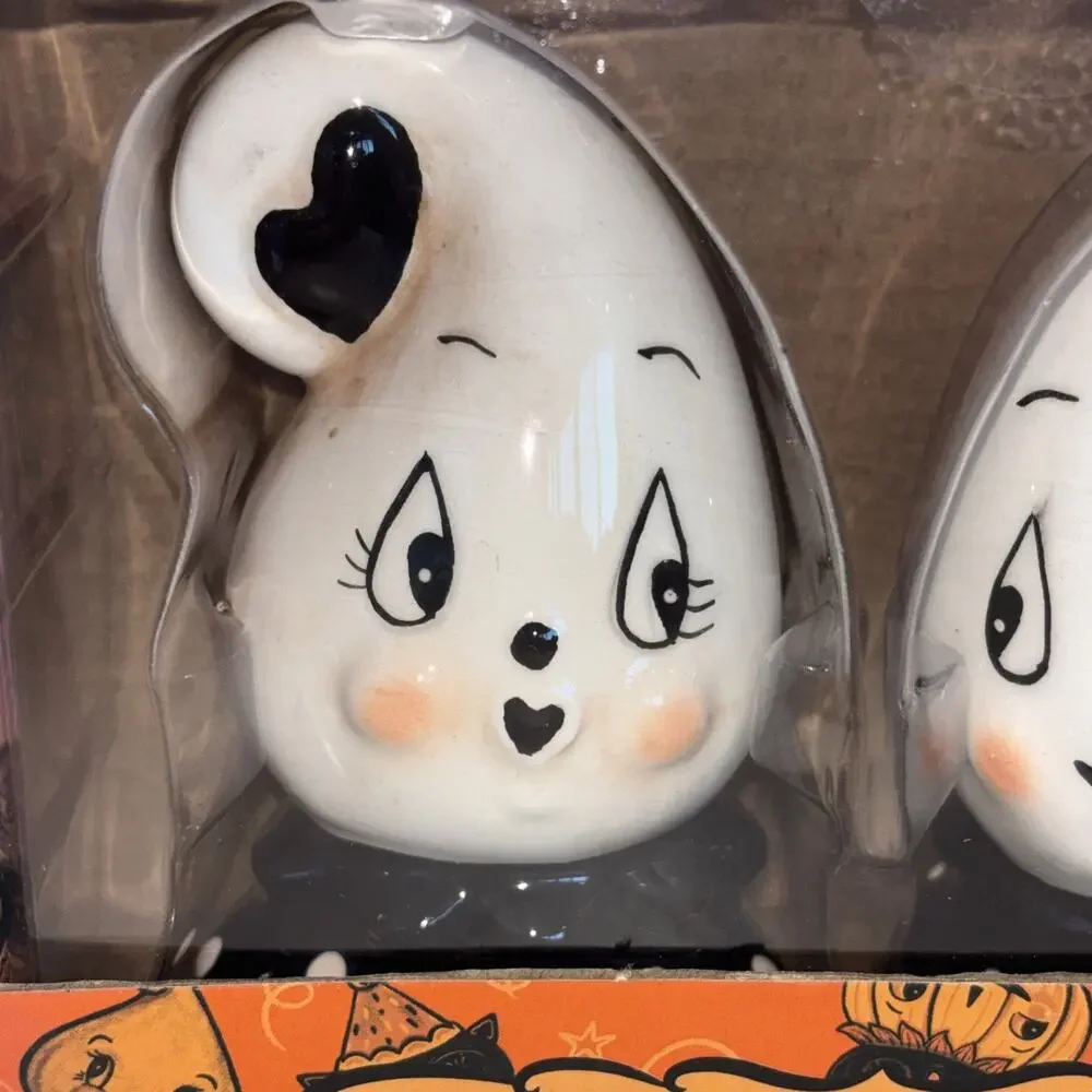 Johanna Parker Gus Ghost Couple Halloween Heart Topper Salt & Pepper Shaker NEW